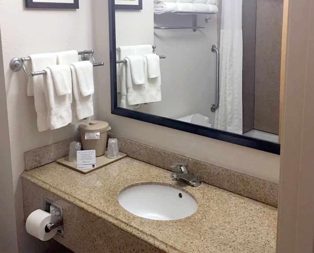 Comfort Suites San Angelo Near University Exterior photo