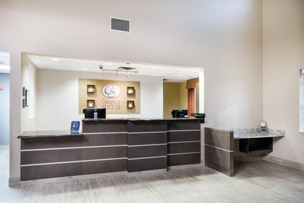 Comfort Suites San Angelo Near University Exterior photo