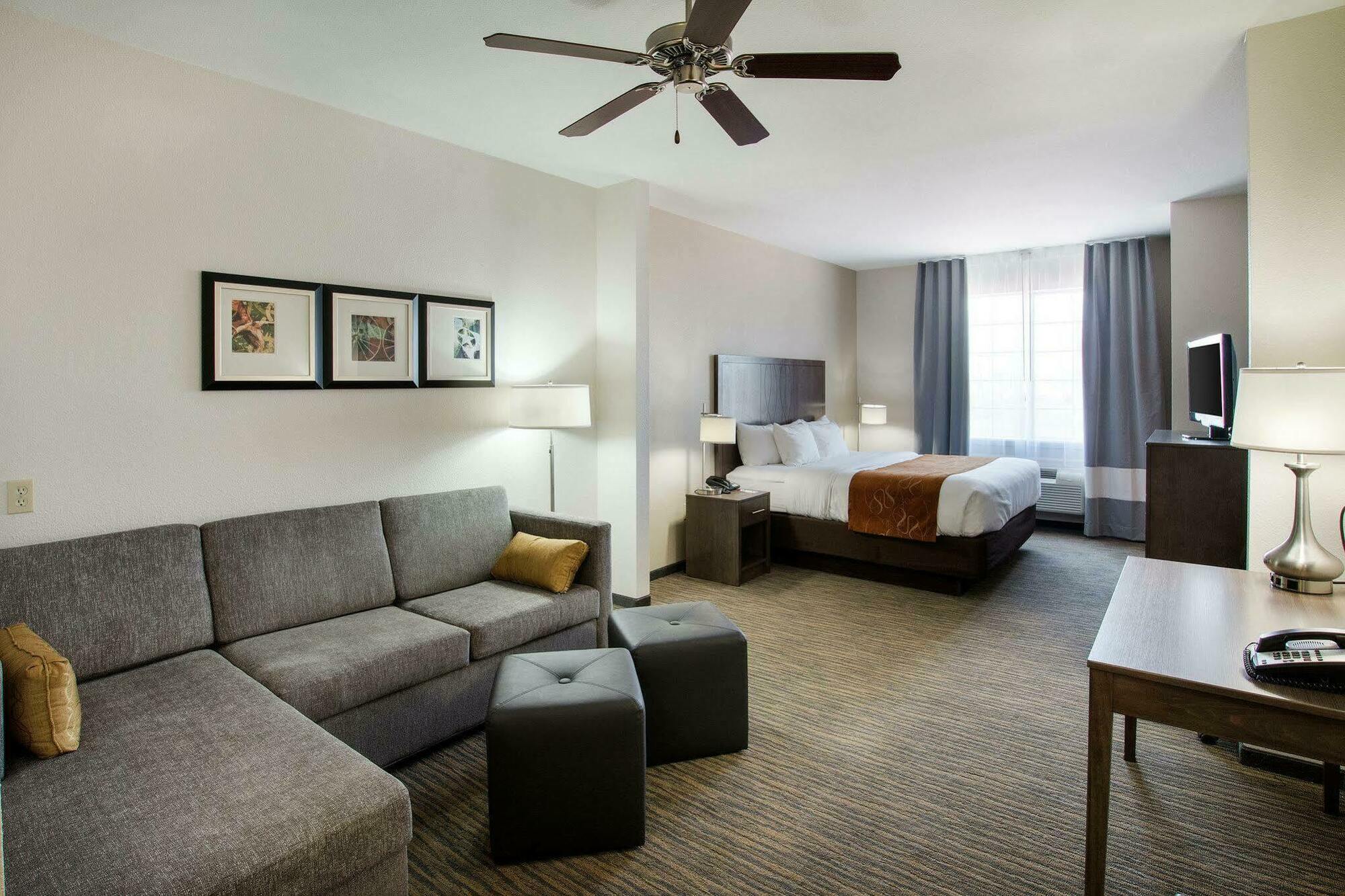 Comfort Suites San Angelo Near University Exterior photo